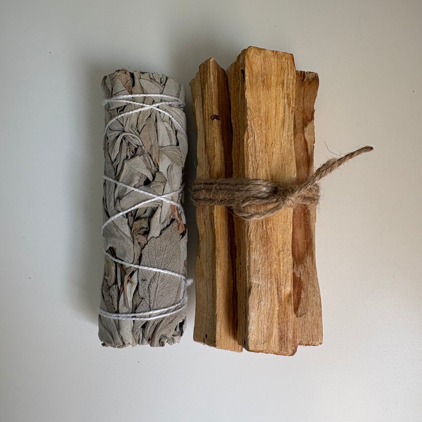 Kit de palo santo y salvia blanca para limpieza energética