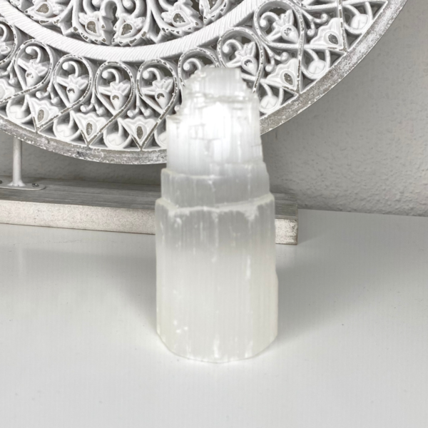 Torre de selenita natural