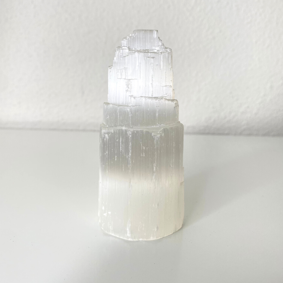 Torre de selenita natural