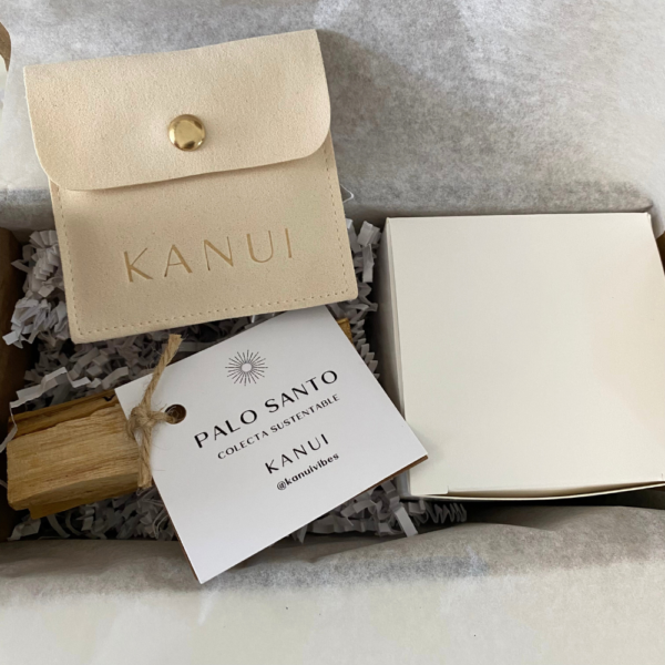 Conjunto de boa energia com vela palo santo