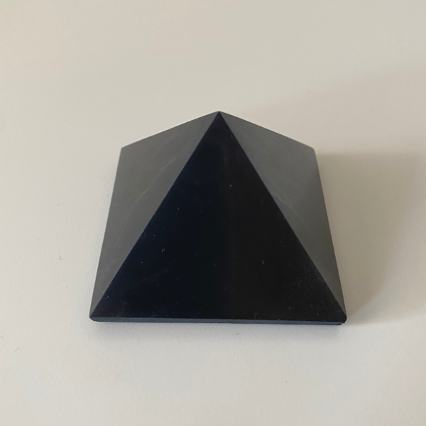 Pirámide de Shungita 5 cm