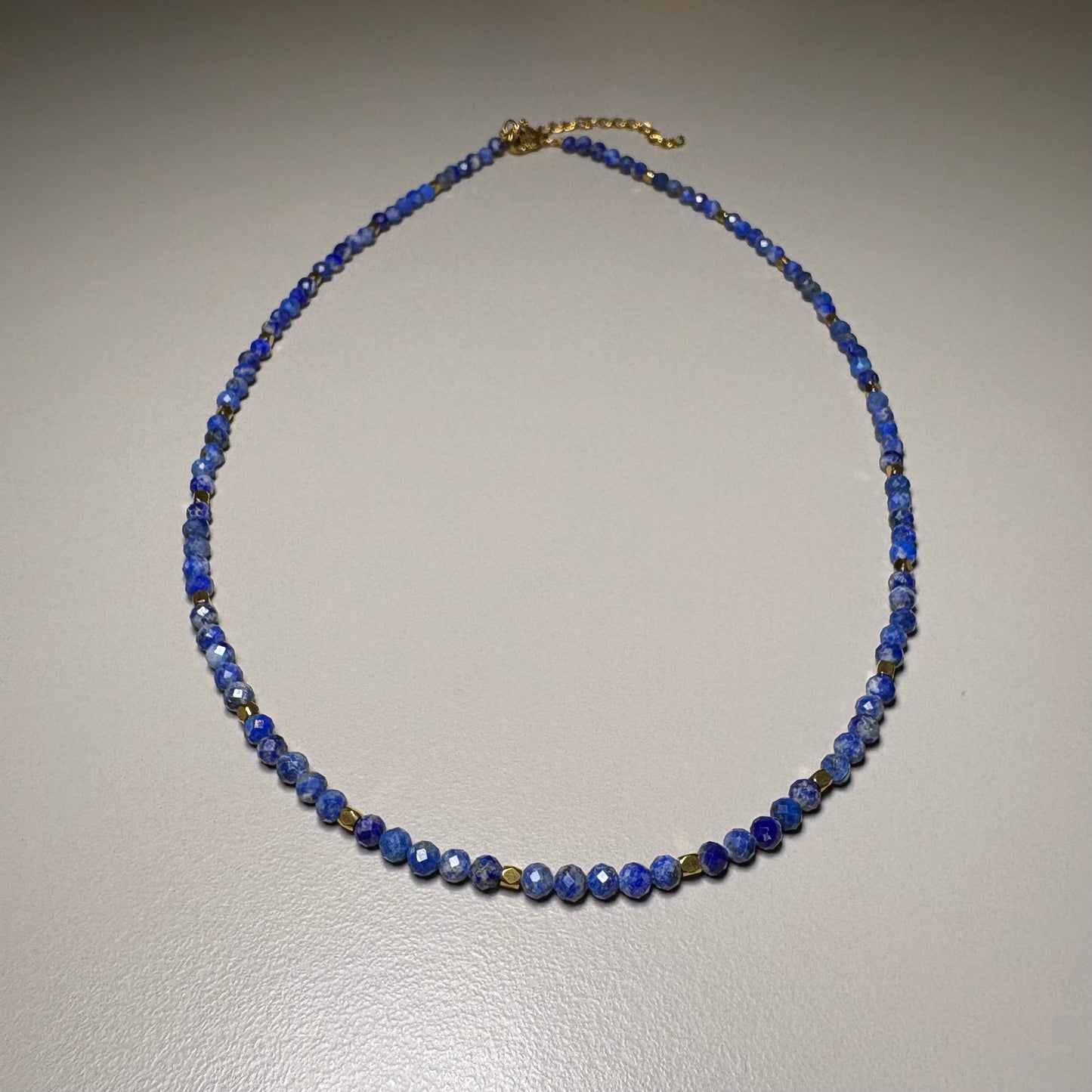 Collar Magnetic Vibes