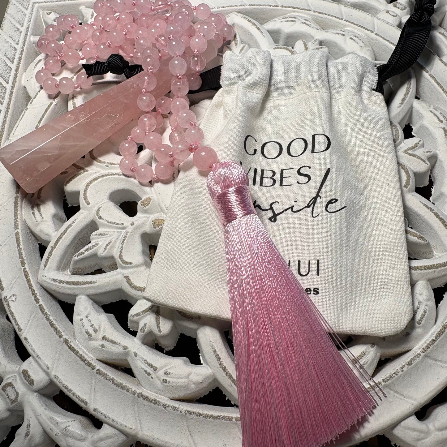 Colla japa mala de cuarzo rosa