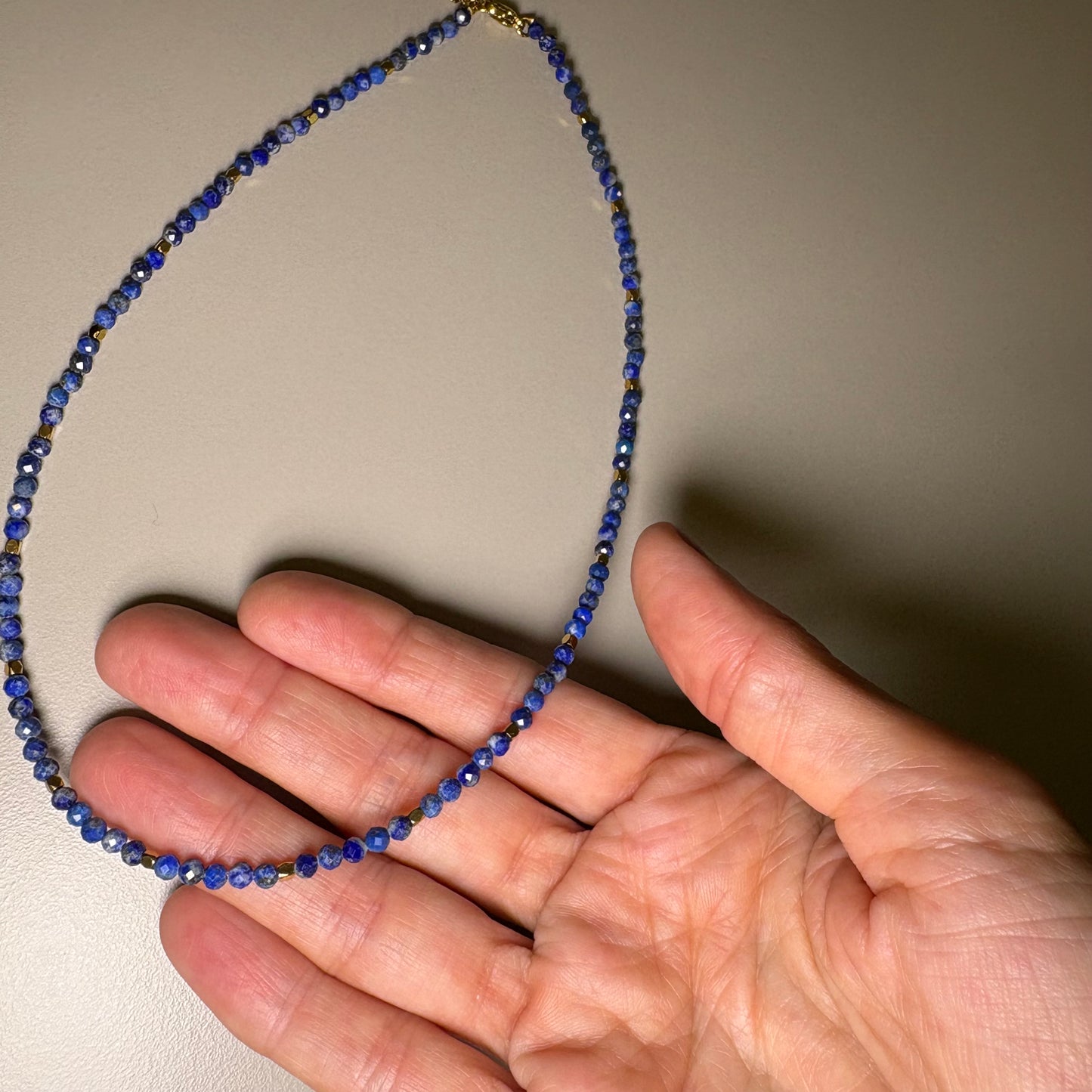 Collar Magnetic Vibes