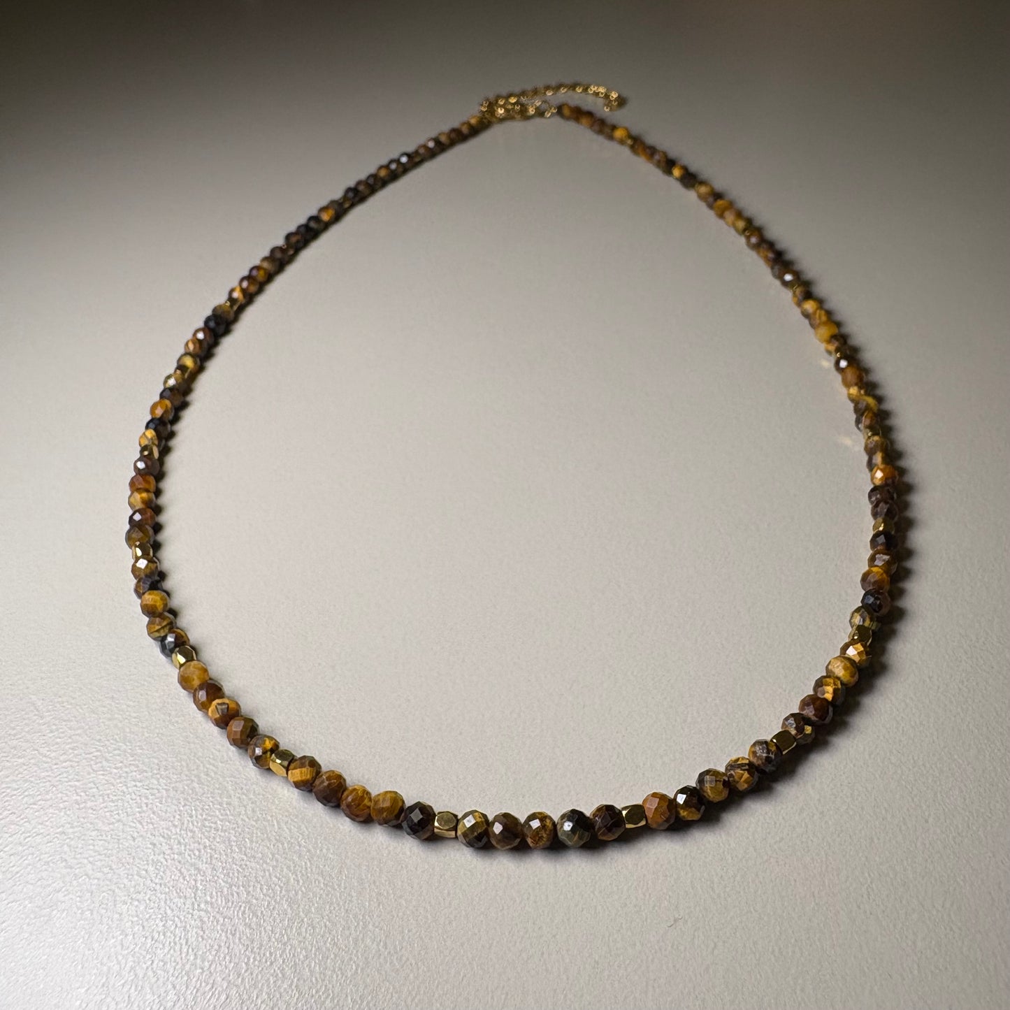 Collar Magnetic Vibes