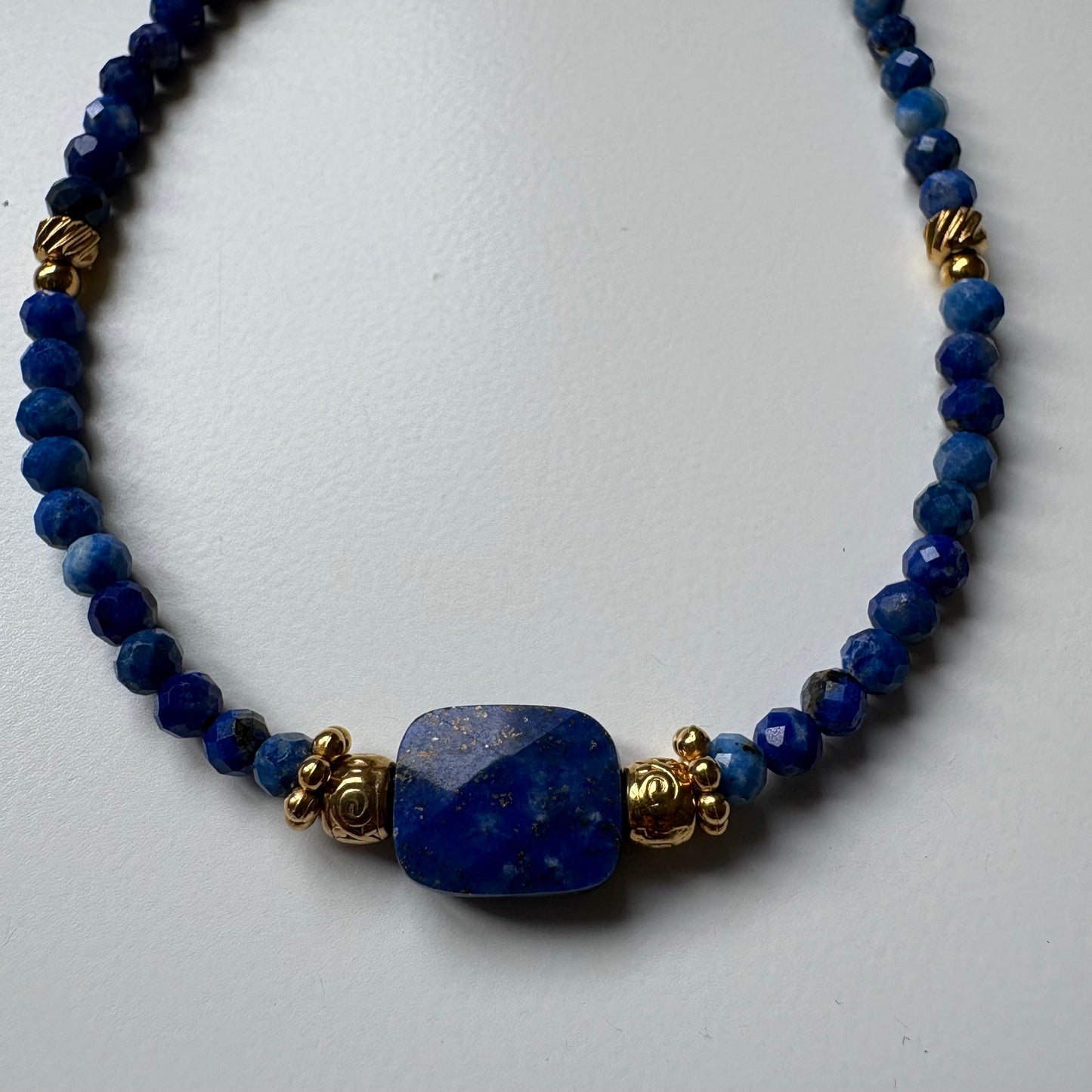 Pulsera Mystica de Lapis Lazuli