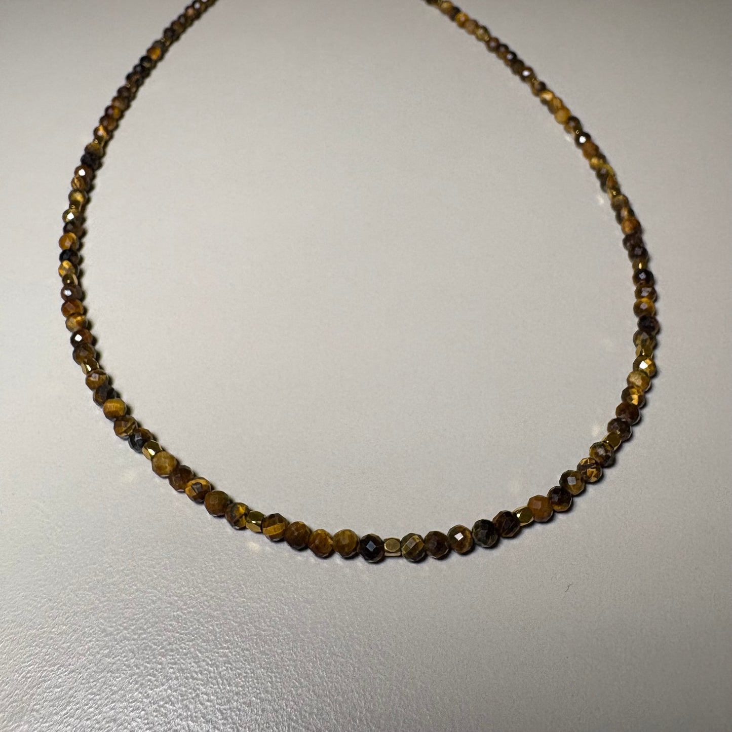 Collar Magnetic Vibes