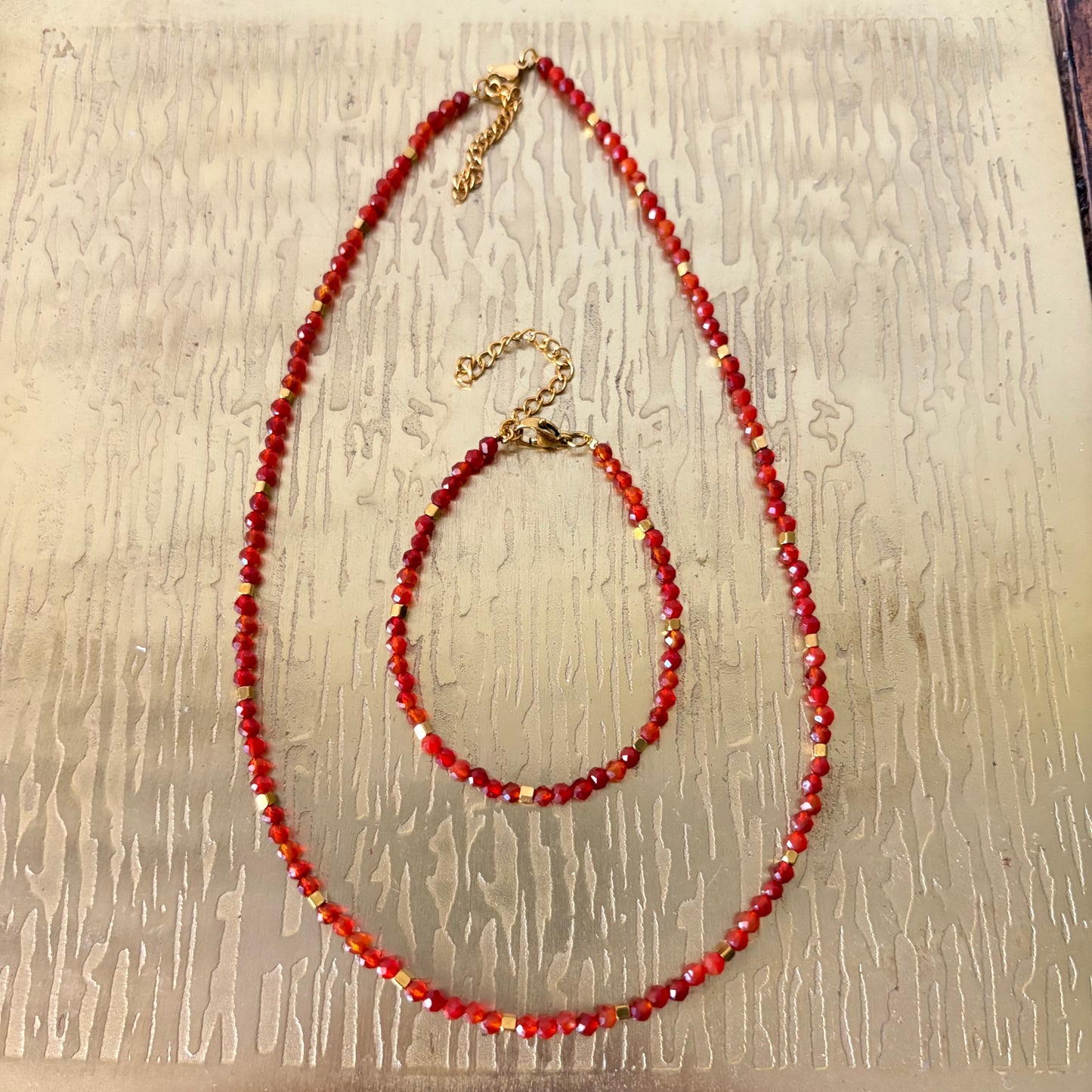 Magnetic Vibes pulsera y collar de cornalina