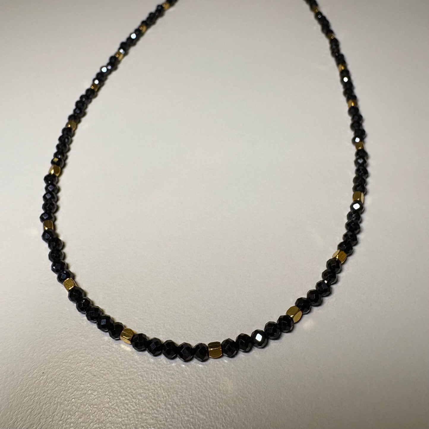 Collar Magnetic Vibes