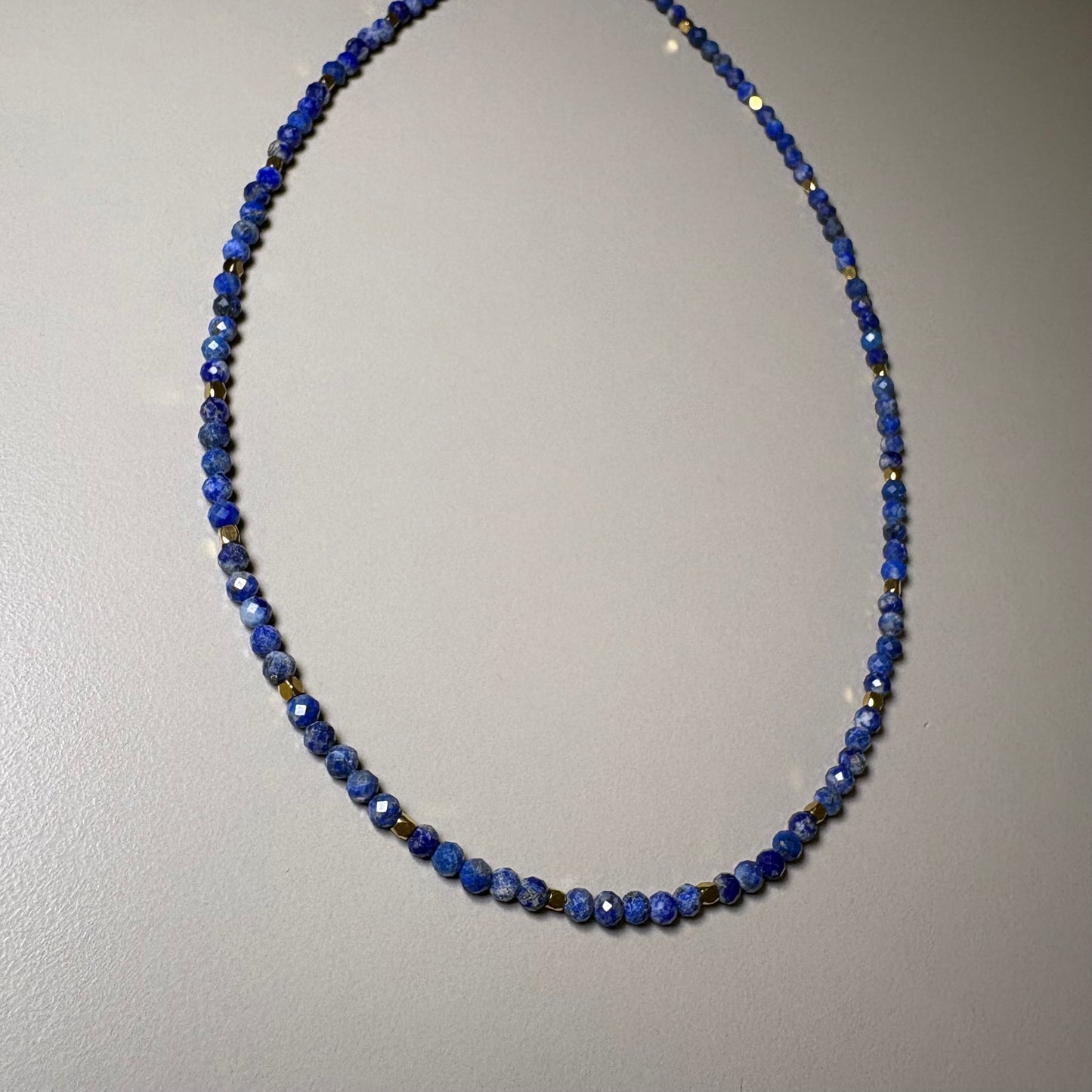 Collar Magnetic Vibes