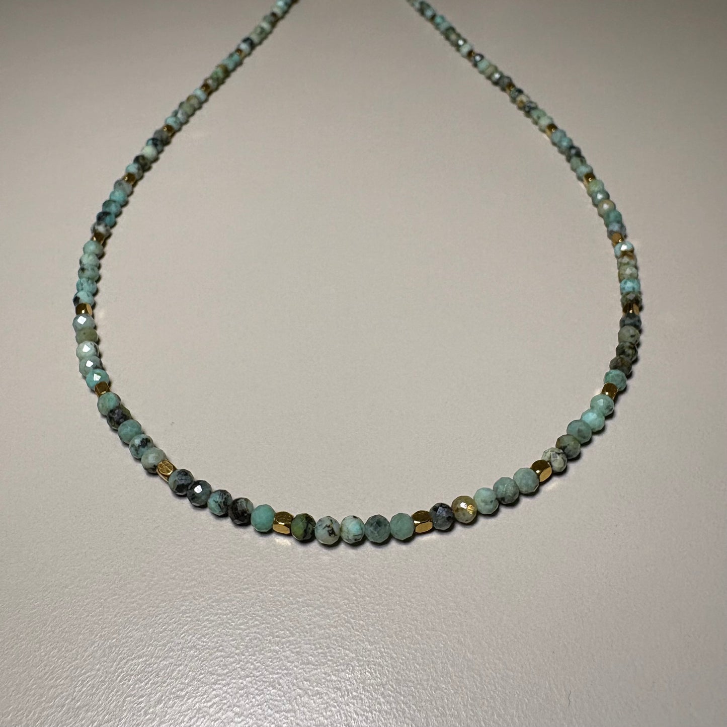 Collar Magnetic Vibes