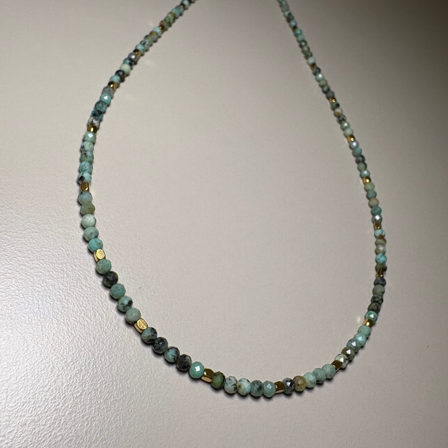 Collar Magnetic Vibes