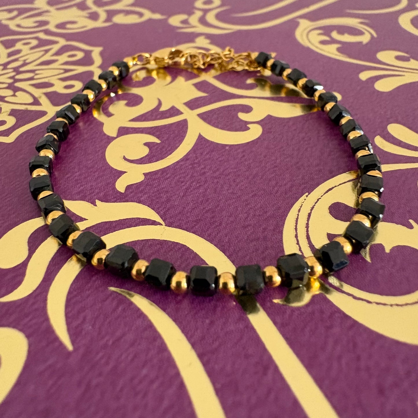 Pulsera golden de protección