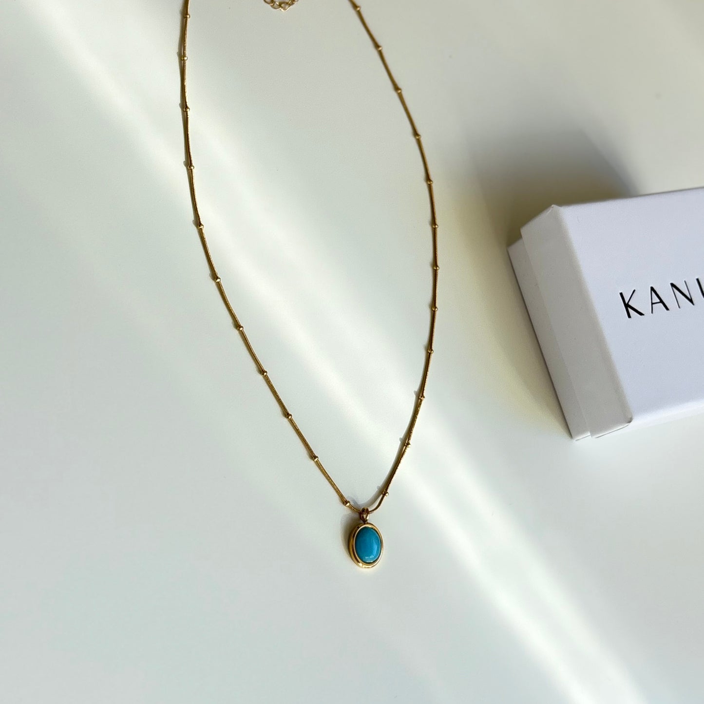 Collar de aaguamarina bañado en oro 18k