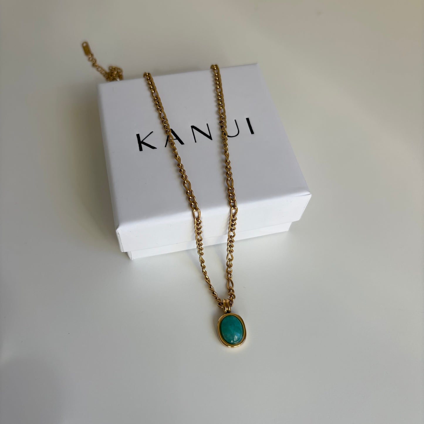 Collar de amazonita bañado en oro 18k