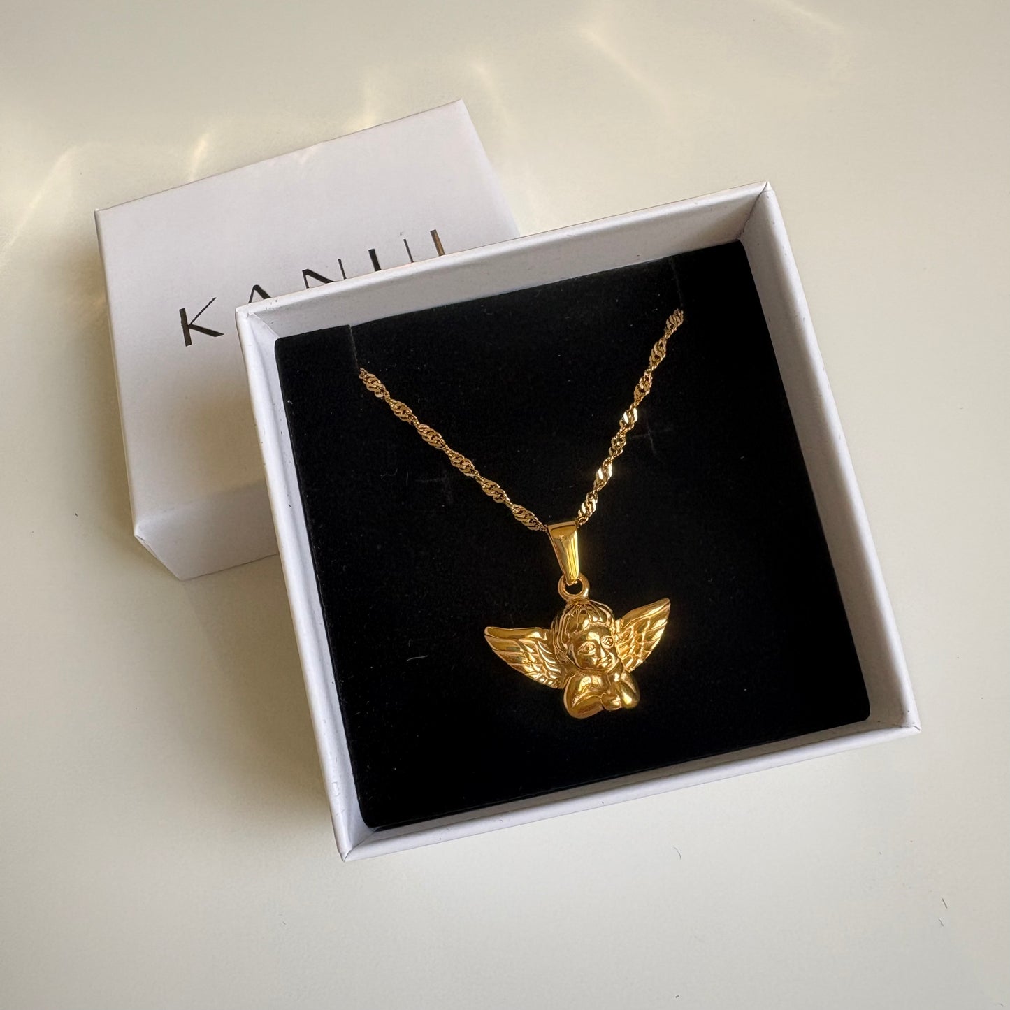 Collar angel guardian
