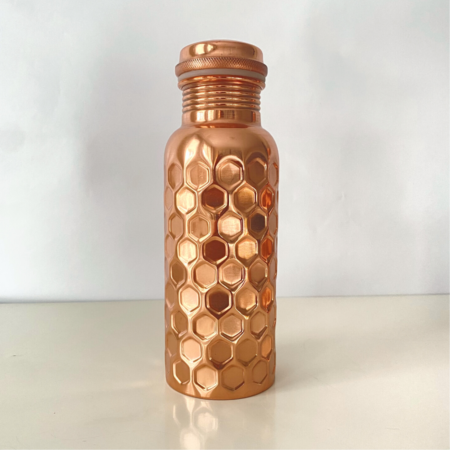 Botella de cobre martillada ayurveda